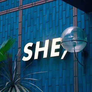 Hotel She, Ōsaka